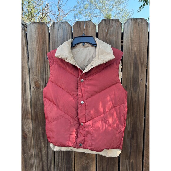 Vintage 60s-70s Reversible Tan and red puffer vest with a retro vibe Size S - Picture 1 of 7